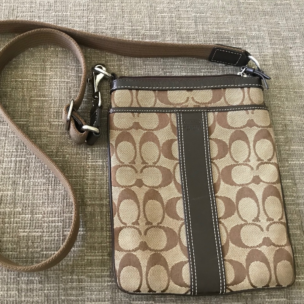 Coach Crossbody Bag - Picture 1 of 1